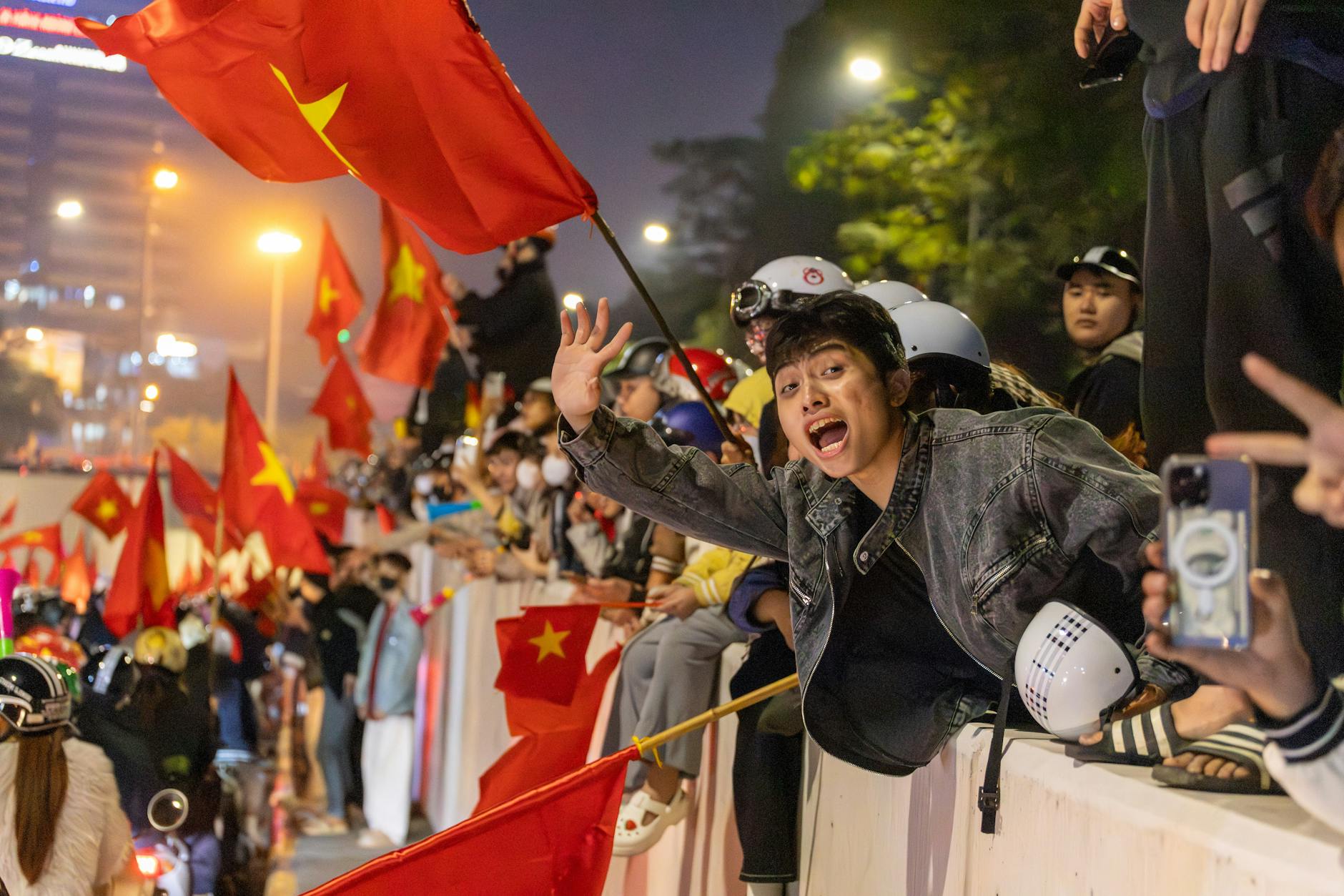 Màn hình hiển thị tỷ lệ kèo và thống kê trận đấu để người chơi phân tích